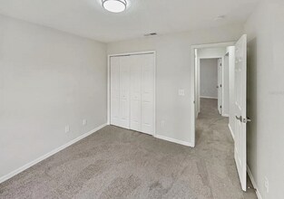 12452 Castlemain Trail in Orlando, FL - Foto de edificio - Building Photo