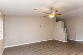 1079 Featherwood Ave in Henderson, NV - Building Photo - Building Photo