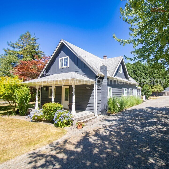 9919 Woodland Ave E in Puyallup, WA - Building Photo