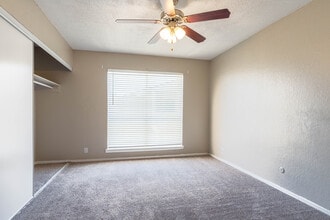 San Mateo Apartments in El Paso, TX - Building Photo - Interior Photo