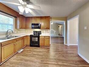941 S Philwood Ct in Fuquay Varina, NC - Building Photo - Building Photo