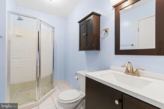 7700 Newington Forest Ave in Springfield, VA - Building Photo - Building Photo