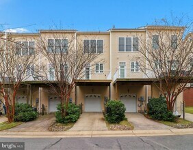 25013 Riding Center Dr in South Riding, VA - Building Photo - Building Photo