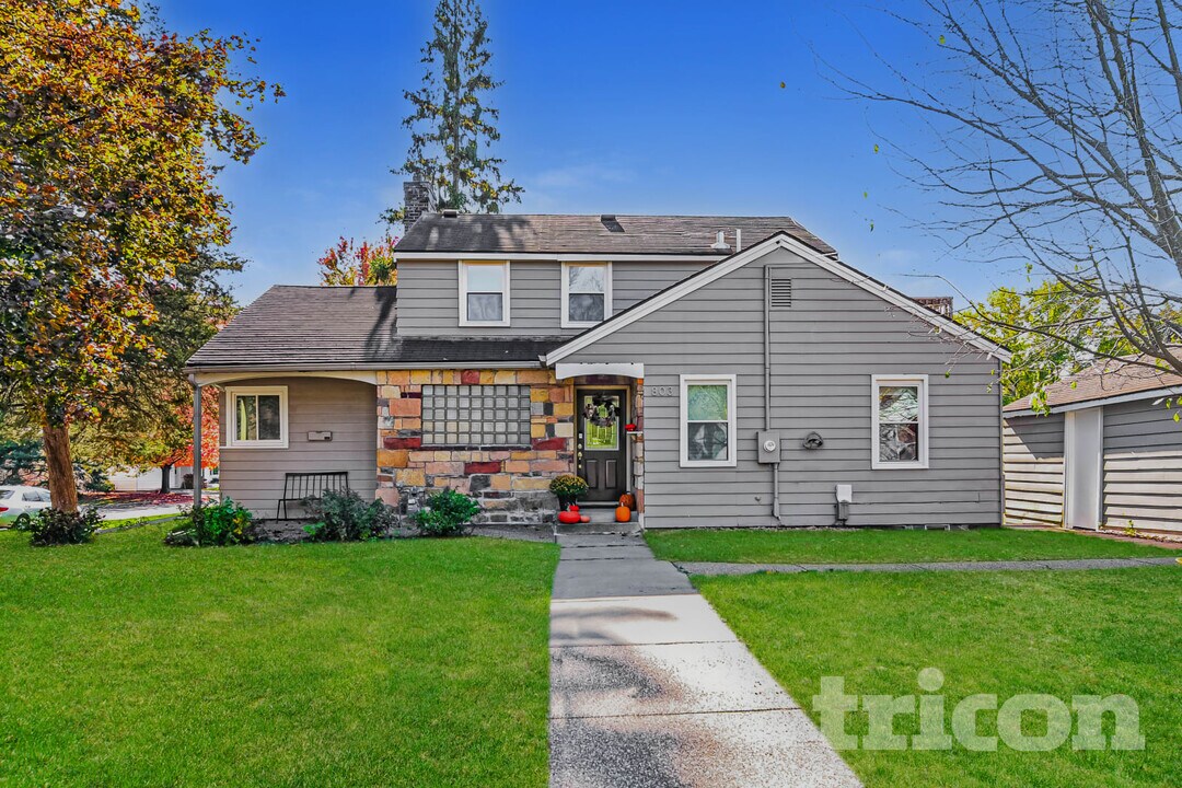 803 Willard St W in Stillwater, MN - Building Photo