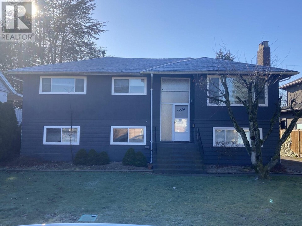 11531 Seafield Crescent in Richmond, BC - Building Photo