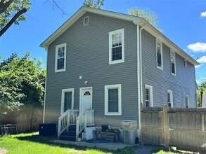 9 W 19th St in Huntington Station, NY - Building Photo - Building Photo