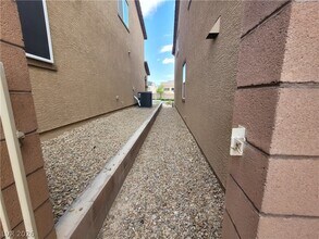 2409 W Gilmore Ave in North Las Vegas, NV - Building Photo - Building Photo