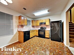 1998 Glenwood Downs Dr in Decatur, GA - Building Photo - Building Photo