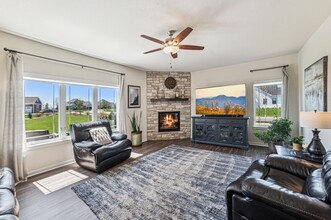 10875 Tartan Ct in Mequon, WI - Building Photo - Building Photo