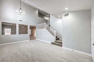 2919 Cafe Racer Ct in North Las Vegas, NV - Building Photo - Building Photo