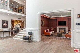 1000 N Norman Pl in Los Angeles, CA - Building Photo - Building Photo