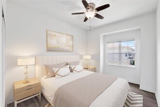 Orchid Grove Townhomes in Pompano Beach, FL - Foto de edificio - Building Photo