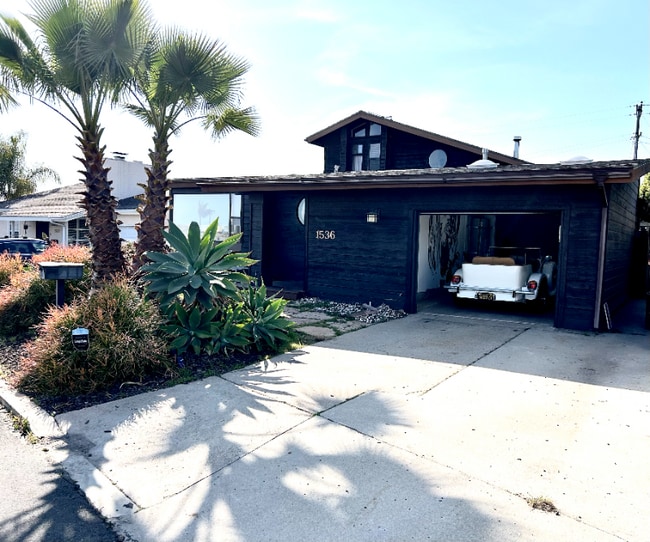 property at 1536 Frankfort St