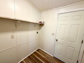 125 Burkhart Ln in China Spring, TX - Building Photo - Building Photo