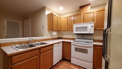 209 E 18th Ave in Ellensburg, WA - Foto de edificio - Building Photo