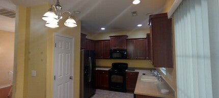 Room in House on Genlee Dr in Durham, NC - Building Photo - Building Photo