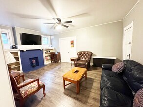 6941 Thomas Blvd, Unit 2 in Pittsburgh, PA - Foto de edificio - Building Photo