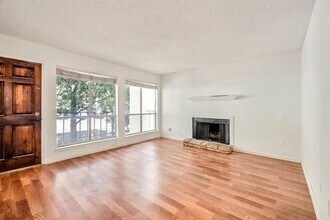 6910 Hart Ln in Austin, TX - Building Photo - Building Photo
