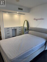 5791 Yonge St in Toronto, ON - Building Photo - Building Photo