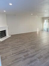 129 Concord St in El Segundo, CA - Foto de edificio - Building Photo