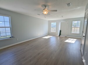 1530 Center Pointe Dr in Murfreesboro, TN - Foto de edificio - Building Photo