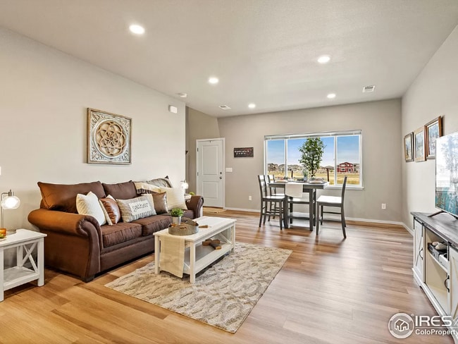 3682 Ronald Reagan Ave in Wellington, CO - Foto de edificio - Building Photo