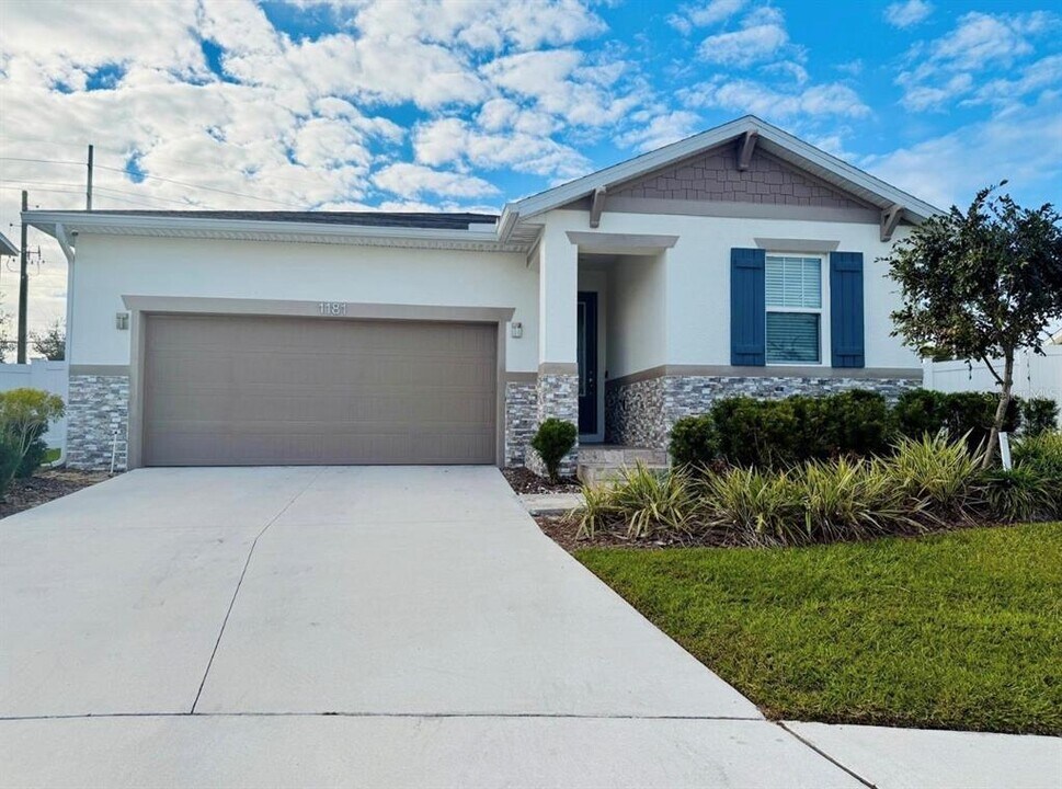 1181 Mattie Pointe Blvd in Auburndale, FL - Building Photo