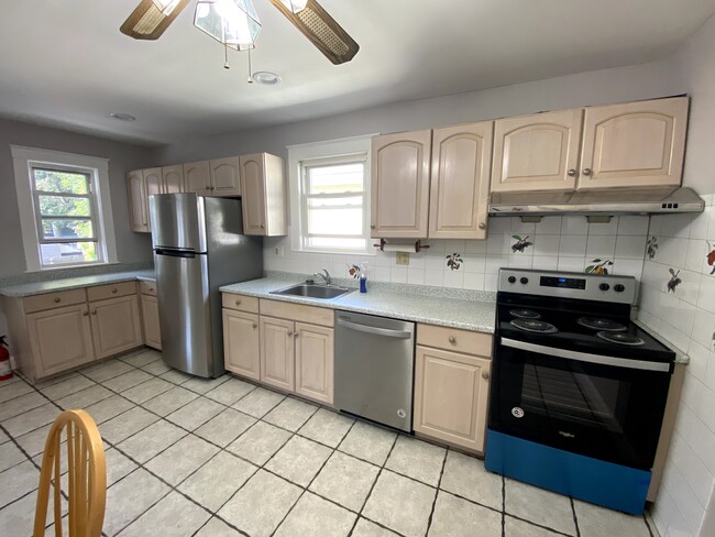 53 Elmira St in Boston, MA - Building Photo - Building Photo