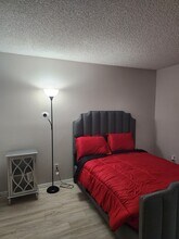 11042 N 28th Dr in Phoenix, AZ - Building Photo - Building Photo