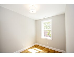 66 Lubec St-Unit -1 in Boston, MA - Building Photo - Building Photo