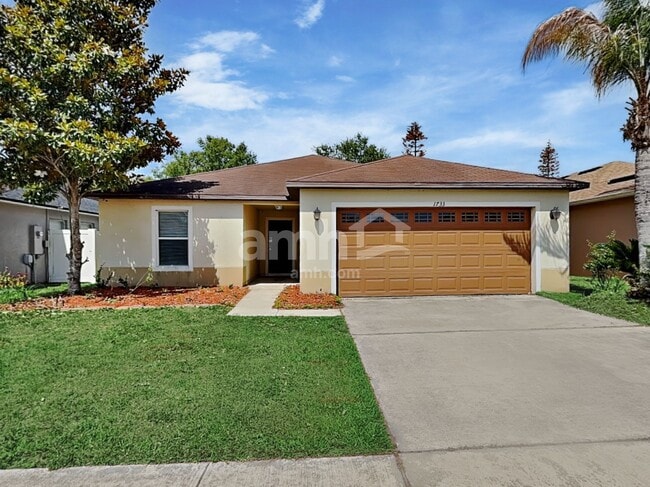 property at 1733 Strathmore Cir