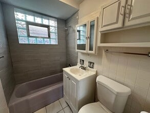 7400 N Harlem Ave in Chicago, IL - Building Photo - Building Photo