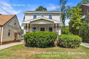19409 Raymond St in Maple Heights, OH - Building Photo