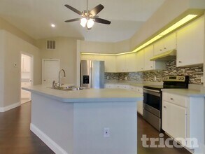 3598 N Biscayne Dr in North Port, FL - Building Photo - Building Photo