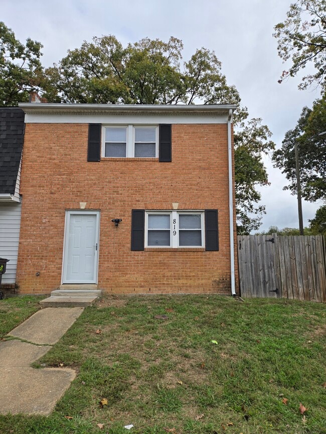 819 Anvil Rd