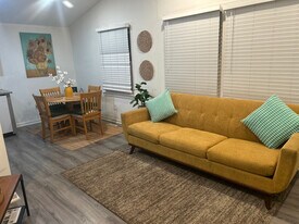 Room in House on Jackson Dr in Atlanta, GA - Building Photo