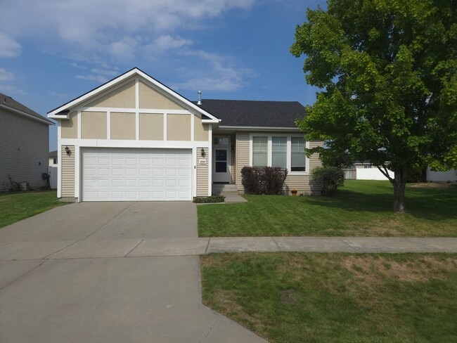 property at 2649 W Elmwood Dr