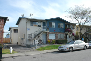 2361 Sutter Ave Apartamentos