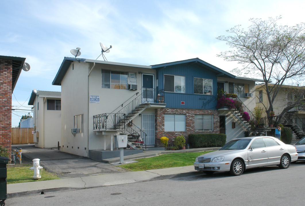 2361 Sutter Ave in Santa Clara, CA - Building Photo