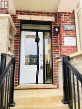 106 Coolhurst Ave in Brampton, ON - Building Photo - Building Photo