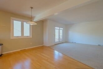 2 Pine Grove Dr in South Hadley, MA - Building Photo - Building Photo
