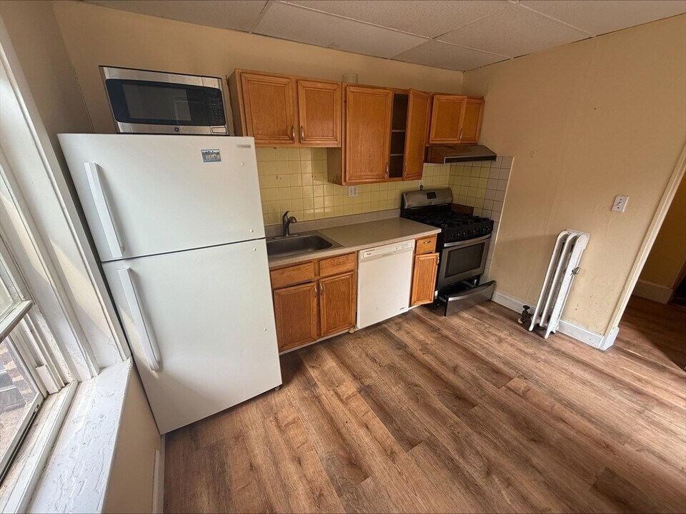 1710 Commonwealth Ave in Boston, MA - Building Photo