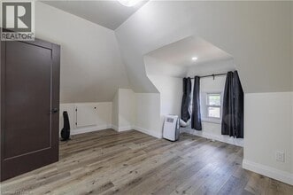 753 Colborne St E in Brantford, ON - Building Photo - Building Photo
