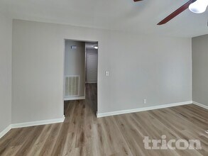 839 Lundy Ln in Charlotte, NC - Building Photo - Building Photo