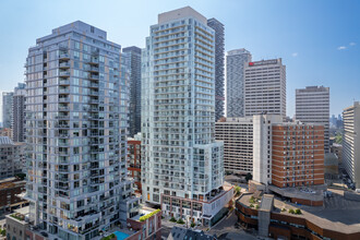 Whitehaus Condominiums in Toronto, ON - Building Photo - Building Photo