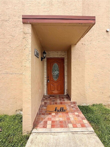 20000 SW 123rd Dr, Unit M-107 in Miami, FL - Building Photo