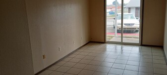 902 Cynthia St in Wilburton, OK - Building Photo