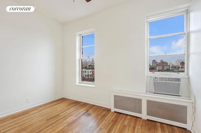 property at 259 W 12th St