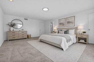 Edge At Farmington Hills - Farmington Hills, MI in Farmington Hills, MI - Foto de edificio - Building Photo