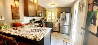 31 Norfolk Dr in Coraopolis, PA - Building Photo